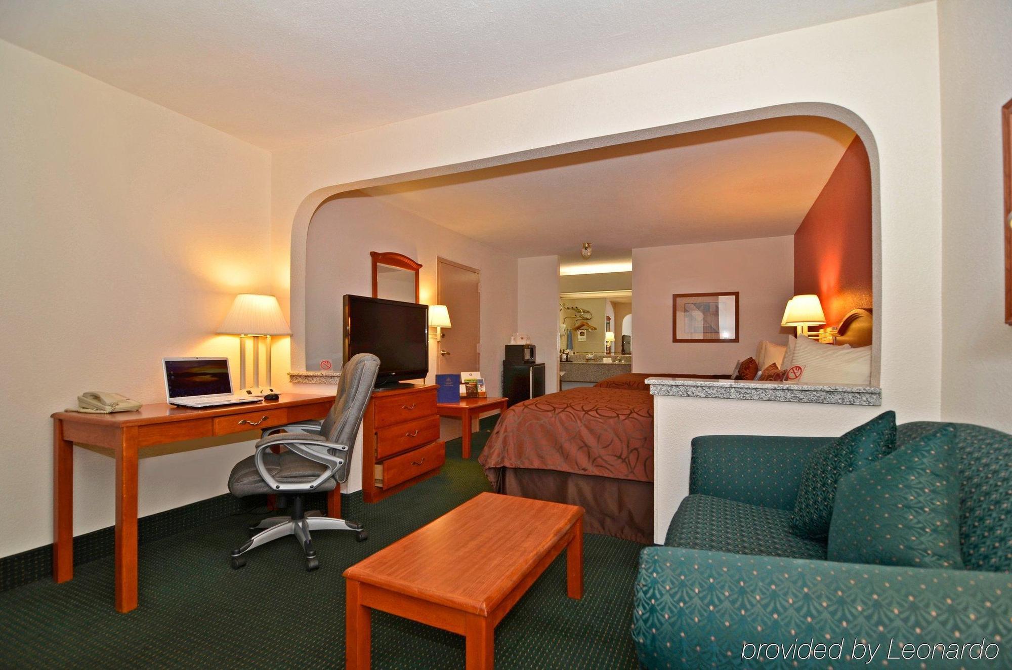 Econo Lodge Inn & Suites Мемфіс Номер фото